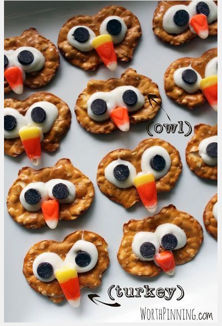 Cute Thanksgiving Desserts, Pretzel Chips, Turkey Treats, Pretzel Treats, Thanksgiving Snacks, Edible Crafts, Fall Snacks, Thanksgiving Treats, Holiday Snacks