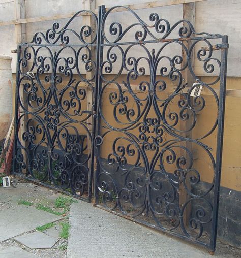 old iron gate - i'd like to use this for a headboard Ornamental Iron Gates, Wrought Iron Garden Gates, Old Gates, Iron Garden Gates, Wrought Iron Patio Furniture, Wrought Iron Decor, Entrance Gates Design, Wrought Iron Gate, Iron Gate Design