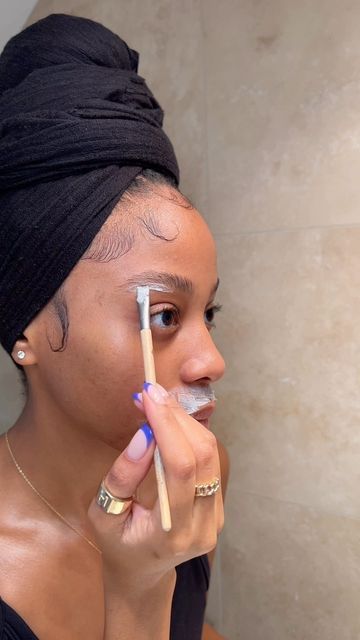 Pearl on Instagram: "How I do my own eyebrows at home 😋" Doing Eyebrows, Eyebrows At Home, Dye Eyebrows, How To Do Eyebrows, Junior Year, 2024 Vision, Beauty Tips, Eyebrows, Beauty Hacks