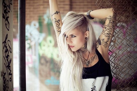 #model Sara Fabel #tattoo #2K #wallpaper #hdwallpaper #desktop Sara Fabel, Best Tattoo Fonts, Tattoo Girl Wallpaper, Tattoo Script Fonts, Incredible Tattoos, Hot Tattoos, Tattoo Model, Tattoo Models, Sleeve Tattoo