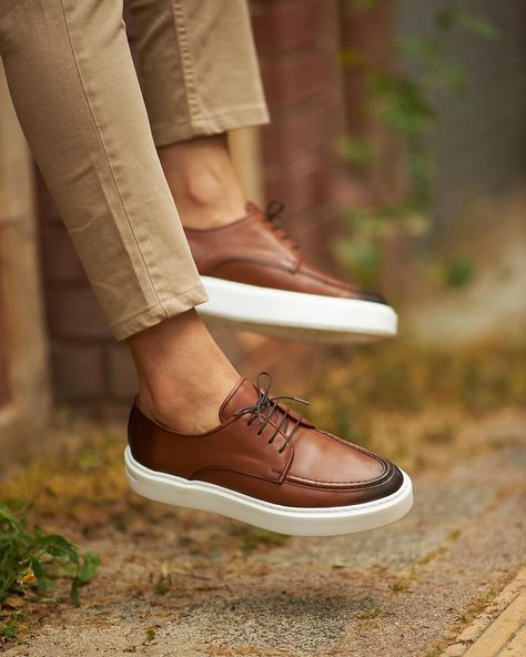 Sardinelli Forli Brown Lace-up Sneakers #SardinelliStore Tuxedo Accessories, Canada Ontario, Best Shoes For Men, Loafer Sneakers, Brown Sneakers, Lace Up Sneakers, Instagram Reels, Leather Shoes Men, Sneakers Outfit