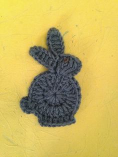 Yarn Embellishments, Rabbit Ideas, Bunny Applique, Crochet Applique Patterns Free, Amigurumi Rabbit, Easter Crochet Patterns, Crochet Rabbit, Crochet Decoration, Applique Pattern