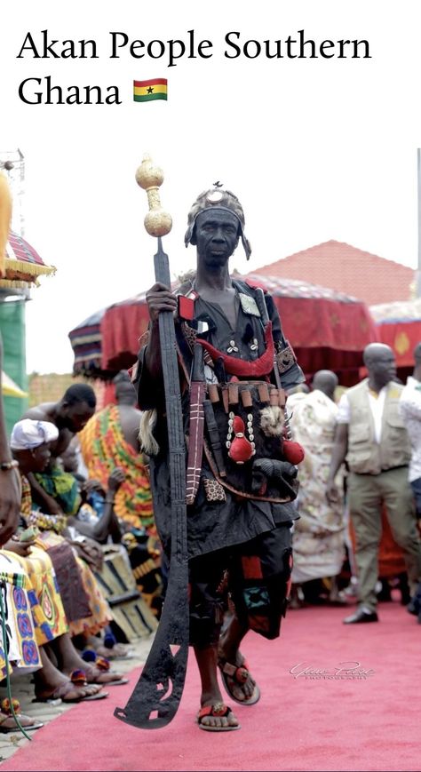 Ashanti People, Afro Punk Fashion, Africa People, Make Up Ideas, African Sculptures, Art Student, Concept Clothing, African People, Black Characters