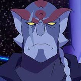 Favourite character? Any marmora member. I'm fine with any. But I love them all more than the Paladins by a mile #voltron #kolivan #bladeofmarmora … Kolivan Voltron, Voltron Icons, Blade Of Marmora, I'm Fine, Voltron Legendary Defender, Favorite Character, Aurora Sleeping Beauty, I Love, In This Moment