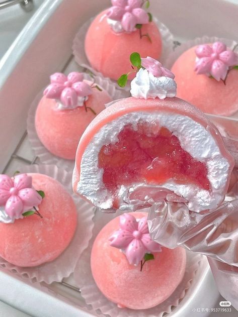 10 Facts About Blood Facts About Blood 🩸 Kue Macaroon, Pink Desserts, Kawaii Cooking, Pretty Dessert, Yummy Comfort Food, Think Food, Sweet Snacks Recipes, Food Drinks Dessert, Cute Desserts