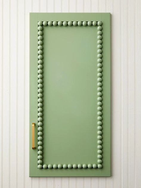 green-cabinet-door-with-decorative-beads-ad4c4385 Diy Cozinha, Diy Kitchen Cabinet, Update Cabinets, Bathroom Cabinetry, Deco Nature, Old Cabinets, Green Cabinets, Cabinet Makeover, Diy Kitchen Cabinets