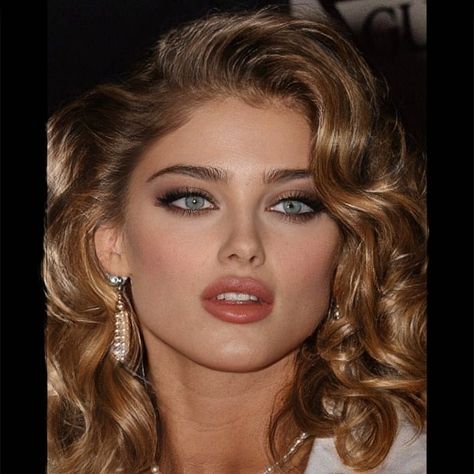 Prom Eyes, Wet Look Hair, Nicole Smith, Anna Nicole Smith, Anna Nicole, Hollywood Waves, Shotting Photo, Taylor Hill, Pedicures