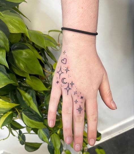 Girly Hand Tattoos, Impulsive Decisions, Unique Hand Tattoos, Simple Hand Tattoos, Tato Henna, Hand Tattoos For Girls, Hand And Finger Tattoos, Cute Hand Tattoos, Pretty Hand Tattoos