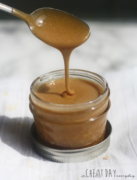 PB Maple Drizzle - It's Cheat Day Everyday Peanut Butter Topping, Low Calorie Peanut Butter, Pb Fit, Peanut Butter Breakfast, Maple Syrup Recipes, Sugar Free Peanut Butter, Peanut Butter Powder, Sugar Free Syrup, Butter Spread