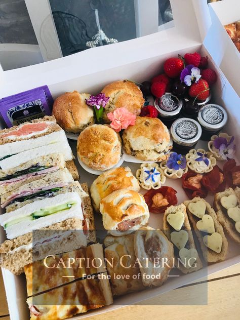 Caption catering unique afternoon tea box Afternoon Tea Board, Party Food Box Ideas, Afternoon Tea Platter Ideas, Takeaway Afternoon Tea, Tea Party In A Box Ideas, High Tea Box Ideas, Afternoon Tea Grazing Board, Tea Party Box Ideas, Afternoon Tea Picnic