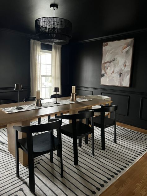 Black Dining Room Inspiration, Black Ceiling Dining Room Ideas, Moody Dining Room Open Concept, Black Floor Dining Room, Modern Moody Dining Room, Dining Room With Black Walls, Black Dining Room Decor Ideas, Mens Dining Room Ideas, Black Kitchen Dining Room