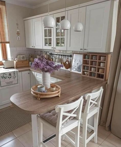 Lovely Kitchen, Country Kitchen Designs, Small Kitchen Decor, House Design Kitchen, Cozy Kitchen, Kitchen Room Design, Kitchen Inspiration Design, Kitchen Plans, Kitchen Furniture Design