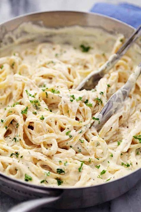 Best Homemade Alfredo Sauce, Dinners Chicken, Resep Pasta, Pasta Alfredo, Homemade Alfredo, Alfredo Sauce Recipe, Homemade Alfredo Sauce, Pan Dinners, Alfredo Recipe