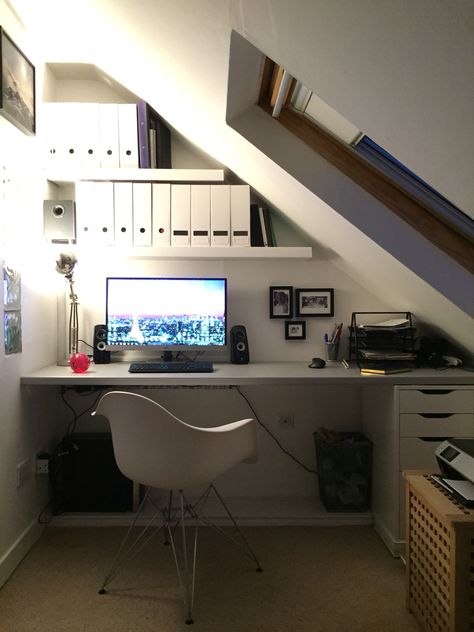 Small Loft Conversion Office, Small Home Office Attic, Desk Under Sloping Roof, Desk In Attic Space, Home Office Under Eaves, Office In Eaves, Loft Study Room, Attic Desk Sloped Ceiling, Eaves Desk