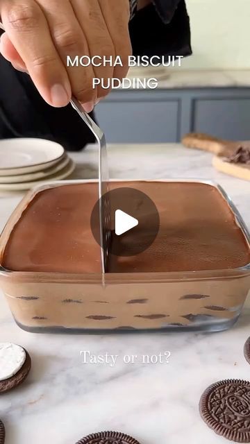 Hot Puddings Recipes, Quick And Easy Desserts 3 Ingredients, Coffee Pudding Recipe, Biscuits With Cream, Mocha Desserts, Chocolate Biscuit Pudding, Pudding Recept, Mocha Recipes, Tasty Sweets