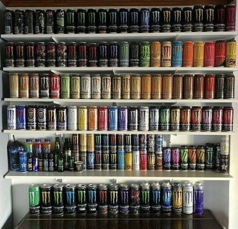 Monster Cans Diy, Huge Bedroom, Monster Room, Nice Bedroom, Rauch Fotografie, Monster Decorations, Monster Wall, Monster Energy Girls, Monster Pictures