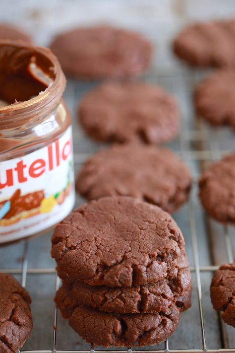 Nutella Treats, Best Nutella Recipes, Nutella Cookies Recipe, Nutella Snacks, Nutella Biscuits, Sugar Addict, Nutella Recipes Easy, Nutella Cookie, Recipes Brownies