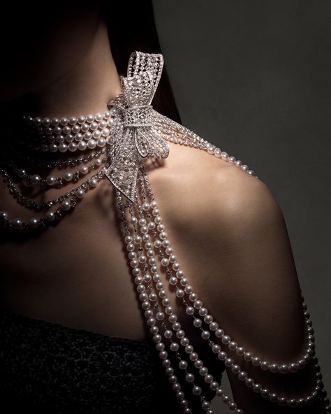 MIKIMOTO (@official_mikimoto) • Instagram photos and videos Mikimoto Jewelry, Pearl Diamond Necklace, Jewelry Magazine, Mikimoto Pearls, High Jewellery, Accesories Jewelry, Fashion Photography Inspiration, Couture Details, Classy Jewelry