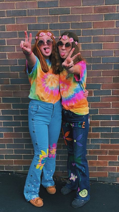 Easy Hippy Costume, Dress Like A Hippie For School Kids, Hippy Spirit Day Outfit, 60s Party Theme Outfit, Retro Day Spirit Week, 60s Spirit Week Outfit, Hippie Dress Up Day School, Retro Day Outfits Spirit Week, Tie Dye Day Spirit Week