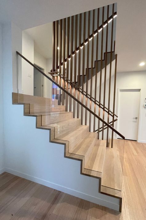 Wooden Interior Stairs, Simple Wooden Staircase Design, Centre Staircase Hallway, Stairs Scandinavian Style, Stairs With Slats, Scandinavian Interior Stairs, Stairs Japandi, Internal Staircase Design, Japandi Staircase