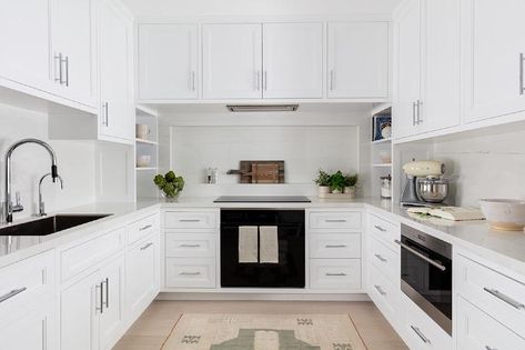 Range Hood Design, Kitchen Niche, White Upper Cabinets, Herringbone Tile Backsplash, White Kitchen Traditional, Kitchen Cooktop, Blue Kitchen Island, Light Gray Cabinets, Galley Style Kitchen