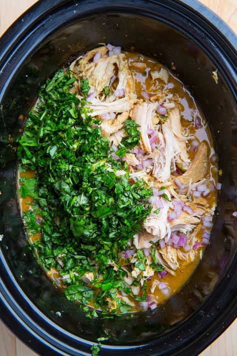 Slow Cooker Thai Basil Chicken Curry Slow Cooker Thai, Curry Coconut, Thai Basil Chicken, Kari Ayam, Wallpaper Food, Chicken Curry Recipe, Basil Chicken, Thai Basil, God Mat