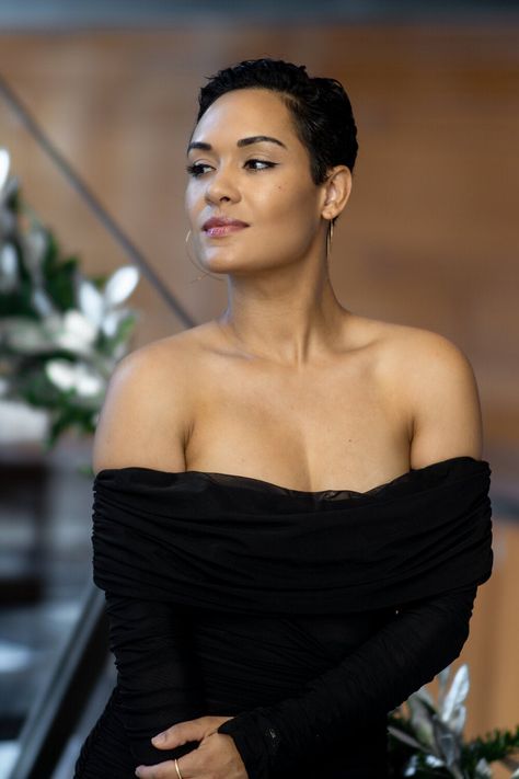 Grace Byers, Short Hair Images, Red Hair Woman, Beauty Forever, Show Collection, Feeling Hot, African American Women, Hair Today, Cayman Islands