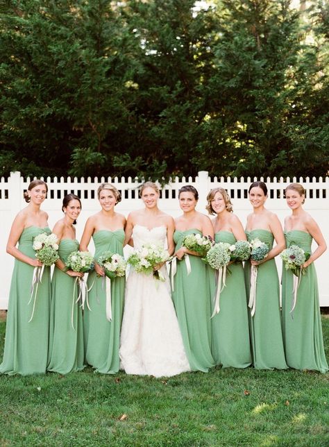 Pistachio Green Wedding, Bill Levkoff Bridesmaid Dresses, Tiana Wedding, Sage Green Bridesmaid Dresses, Motif Ideas, Sage Green Bridesmaid, Wedding Motif, Green And White Wedding, Colour Wedding