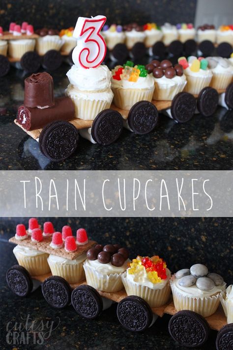 Train Cupcakes - Make a cupcake train for your train birthday party! | #food #party #kids #cupcakes #train #tutorial Train Birthday Cakes, Cupcake Train, Train Birthday Theme, Train Cupcakes, Train Theme Birthday Party, Thomas The Train Birthday Party, Train Birthday Cake, Kids Birthday Party Food, Train Birthday Party