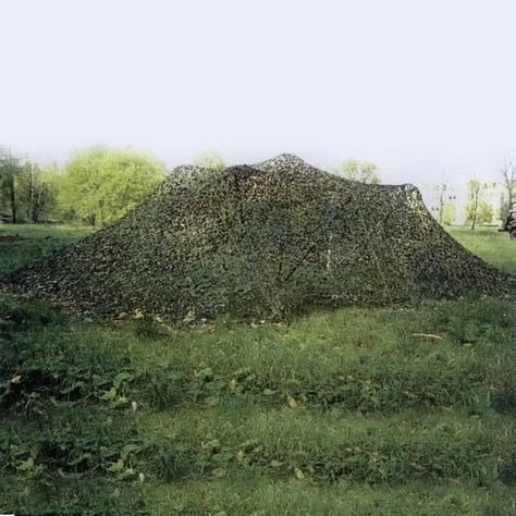 Camo Netting, Shtf Survival, Pet Camping, Military Photography, Bushcraft Skills, Sun Shelter, Camping Guide, Bushcraft Camping, Hunting Blinds