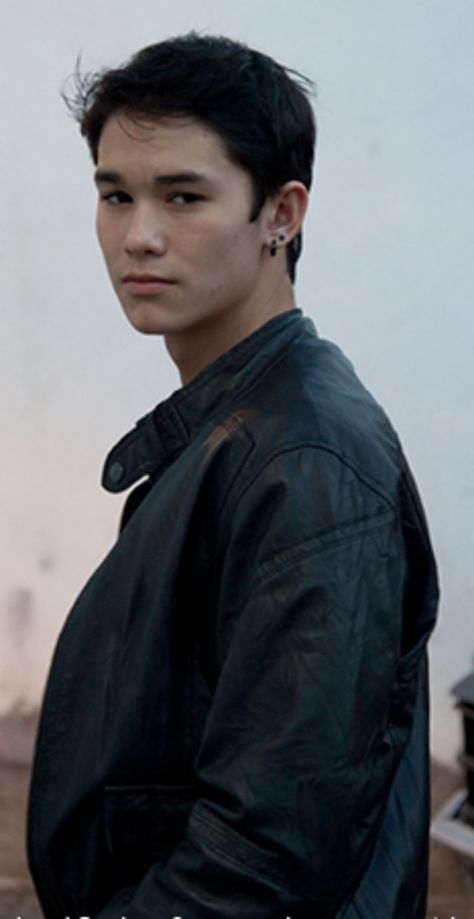 Booboo Stewart as Seth Clearwater Boo Boo Stewart Twilight, Boo Boo Stewart, Seth Clearwater, Jacob And Renesmee, Andy Cole, Twilight Wolf, Booboo Stewart, The Twilight Saga, Twilight Saga