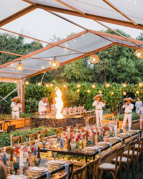 An elevated Mexican contemporary vibe was the inspiration behind this sophisticated yet laid-back rehearsal dinner for M&A at Rosewood Mayakoba. The event had a unique focus on modern Mexican handcrafted items and a curated food and drink selection made this luxury destination wedding weekend a one-of-a-kind experience. #rwmayakoba #rosewoodmayakoba . . . Photo: @alfonsofloreswp Venue: @rwmayakoba Planning & Design: @hugomartin_weddings Hotel Liaison: @pam_creatingmoments Florals: @lsalasflo... Mexican Wedding Dinner, Rosewood Mayakoba Wedding, Mexican Hacienda Wedding Decor, Minimalist Mexican Wedding, Classy Mexican Wedding, Mexican Glamour, Fall Mexican Wedding, Mexican Wedding Foods, Wedding Recuerdos