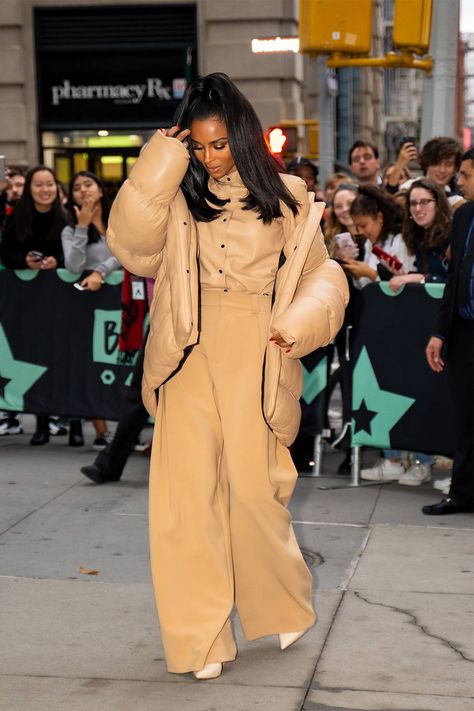 Iconic Red Carpet Looks, Ciara Style, Satin Suit, 90s Inspired Outfits, Outerwear Trends, Red Carpet Outfits, Coat Trends, Stylish Celebrities, Best Style