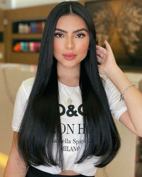 Embrace Spring 2024 with Trending Hair Colors for a Fresh Look Trending Hair Colors, Trending Hair, Glam Girl, Trendy Haircuts, Modern Hairstyles, Balayage Highlights, Beautiful Long Hair, Story Instagram, Fresh Look