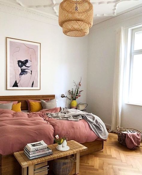 MyHome.MyNest в Instagram: «Bedroom inspiration ! ✨�🧘🏽 via @pinterest» Cozy Modern Bedroom, Rustic Home Interiors, Casa Vintage, Quirky Home Decor, Bedroom Designs, Room Decorations, Apartment Inspiration, Home Interiors, Design Living