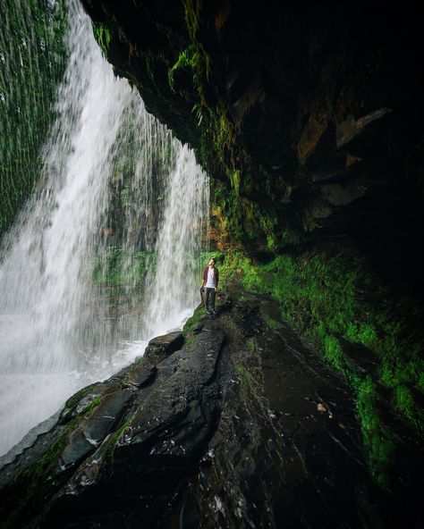 There’s lots of ‘cool’ things in life, however, being able to stand behind this massive waterfall in Wales is possibly up there with one of the best - at the end of the Four Waterfalls trail in the Brecon Beacons, you have to experience it 🙌🏼 #wales #waterfall #uk Behind The Waterfall, Cave Behind Waterfall, Behind Waterfall, Behind A Waterfall, Landscape References, Style Essence, Waterfall Photo, Waterfall Trail, Brecon Beacons