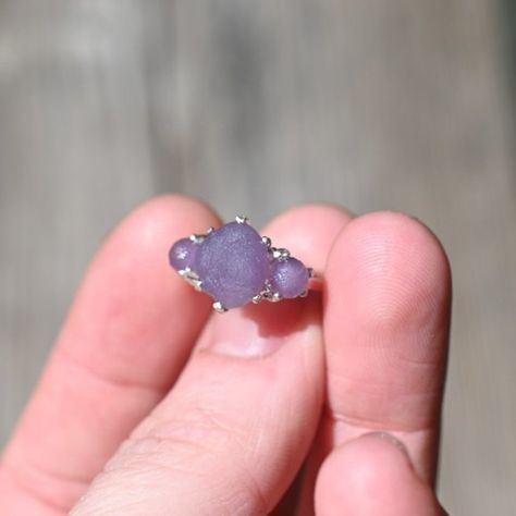 Grape agate ring in sterling silver Grape Agate Ring, Grape Agate Jewelry, Grape Amethyst, Silversmithing Jewelry, Grape Agate, Dope Jewelry, Agate Jewelry, Agate Ring, Agate Necklace