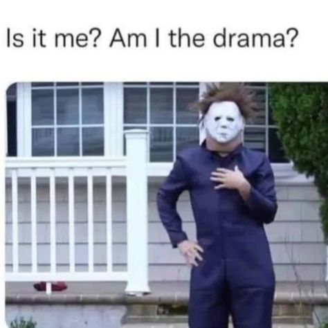 Memes Halloween, Horror Memes, Fall Humor, Horror Movies Funny, Halloween Memes, Scary Movie Characters, Horror Movie Icons, The Boogeyman, Funny Horror