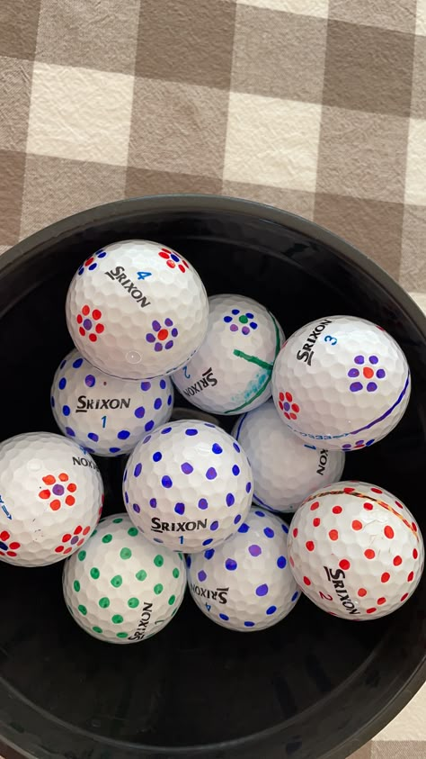 Diy Golf Gifts For Dad, Golf Ball Decor, Cute Golf Ball Designs, Golf Ball Designs, Decorating Golf Balls For Boyfriend, Decorate Golf Balls, Golf Ball Designs Sharpie Drawing, Golf Ball Markings Ideas, Golf Ball Decoration Ideas