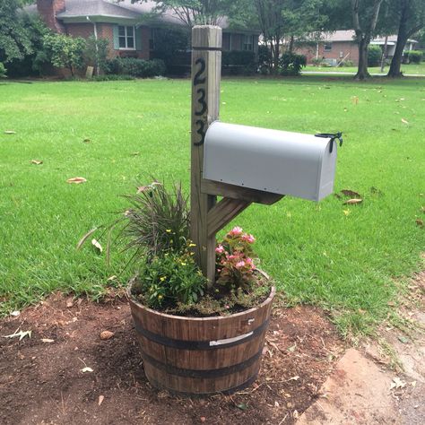 A great way to use a barrel - a planter around your mailbox! Love how the flowers brighten up the mailbox. Cement Diy Garden, Sideyard Ideas, Modern Mailbox Diy, Mailbox Diy, Cement Craft Ideas, Mailbox Planter, Mailbox Flowers, Diy Garden Ideas, Cement Ideas