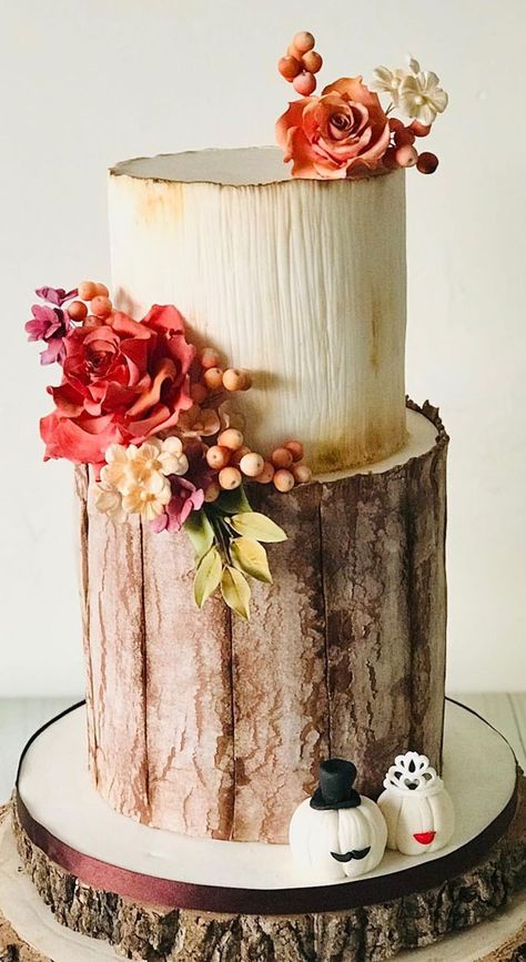 Woodland-inspired Wedding Cake Ideas : Wood Effect Two Tiers Wood Effect Wedding Cake, Rustic Cakes, Debut Cake, Forest Wonderland, Thanksgiving Cakes, Enchanting Forest, Wedding Cake Ideas, Pop Tart, Wood Cake