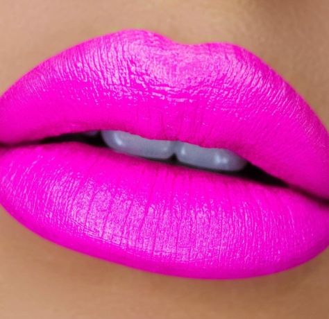 Lips and lipsticks 💋💄 Barbie Pink Lipstick, Bubblegum Pink Lipstick, Pink Lipstick Makeup, Neon Lipstick, African Makeup, Light Pink Lipstick, Bright Pink Lips, Evening Eye Makeup, Lipstick Print