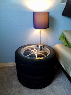 The Sentimental Mechanic: Mechanic Decor: Wheels and Tires as End Tables Kursi Ban, Mechanic Decorations, Tire Furniture, Car Part Furniture, Automotive Furniture, Car Furniture, Cars Room, Car Bedroom, Old Tires