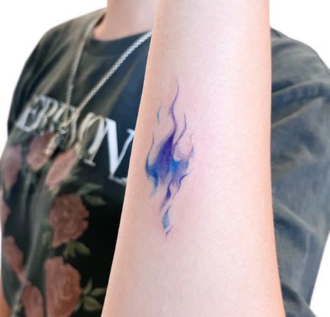 Flame Tattoos, Blue Tattoo, Fire Tattoo, Tatuaje A Color, Subtle Tattoos, Family Tattoos, Elegant Tattoos, Abstract Tattoo, Blue Flames