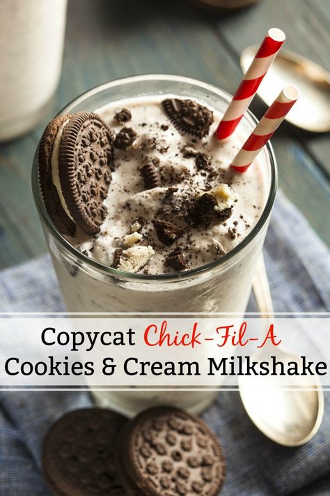 Chick Fil A Milkshake Recipe, Chick Fil A Milkshake, Milkshake Oreo, Oreo Milkshake Recipe, Cookies And Cream Milkshake, Milkshake Recipe Easy, Homemade Milkshake, Oreo Fluff, Novice Chef