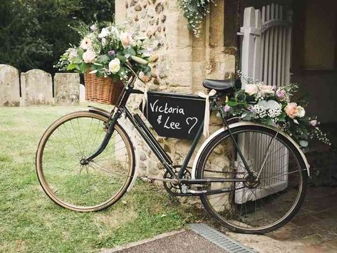 Flower Bike Decoration, Vintage Bike With Flowers, Wedding Bicycle Decoration, Bicycle Wedding Decor, Wedding Bike Decoration, Decorated Bike, Bike Wedding Decor, Wedding Bike, Vintage Bike Decor