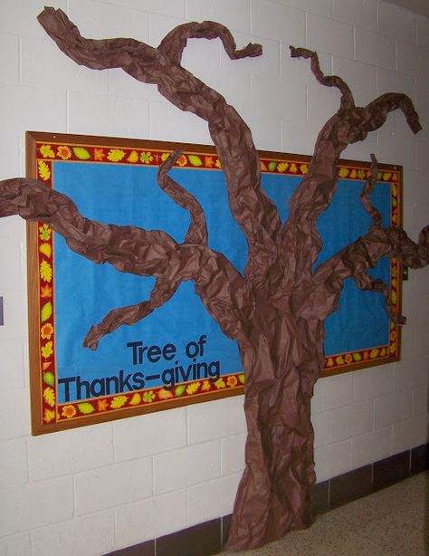 Tree of Thanks Giving - students will write their blessings and appreciations on the leaves <3 Tree Of Thanks, Pretty Classroom, Bulletin Board Tree, Genius Movie, Classroom Tree, Thanksgiving Bulletin Boards, Thanksgiving Classroom, Thankful Tree, Fall Bulletin Boards