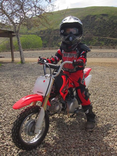 Baby Motorbike, Motocross Baby, Motorcycle Baby, Cute Cowgirl Outfits, Motocross Love, Image Moto, Baby Boy Swag, Bicycle Mountain Bike, Biker Boys