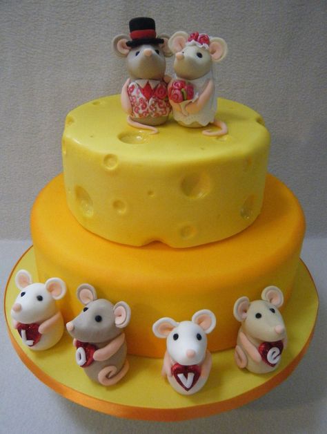 Cheese Cake Cheese Shaped Cake, Cake That Looks Like Cheese, Unusual Cakes, Thomas Cake, Cake Styling, Chef At Home, Bridal Cakes, Bad Cakes, Extreme Cakes