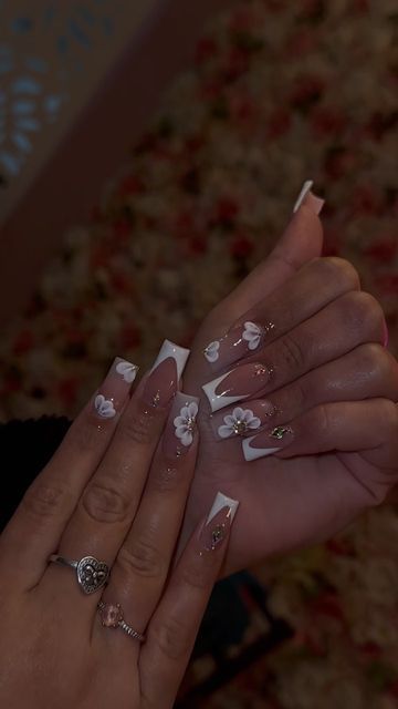 Cute Medium Acrylic Nails 3d Flower, Medium Short Acrylic Nails, Extra Nails Designs, Nails Acrylic Medium, Nail Tech Aesthetic, Hard Shoes, Medium Acrylics, Quince Nails, Quinceanera Nails